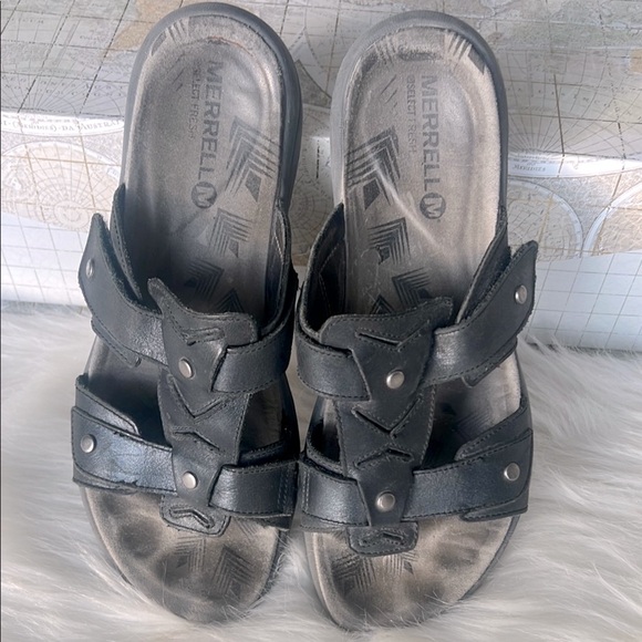MERRELL Sandals Black Slip-on Sandals - Size 9 - Picture 3 of 10